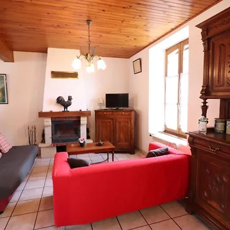 Tatil Evi Maison Authentique A : Confort, Jardin Clos, Animaux Bienvenus, Proche Salers Et Puy Mary - Fr-1-742-503